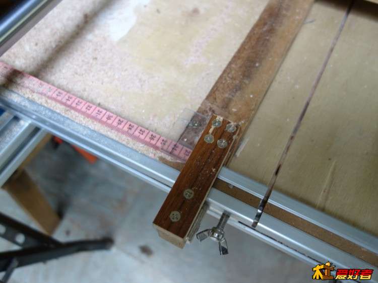 用直線光軸做的導(dǎo)軌鋸